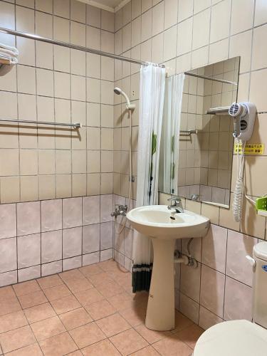 Corner Love House