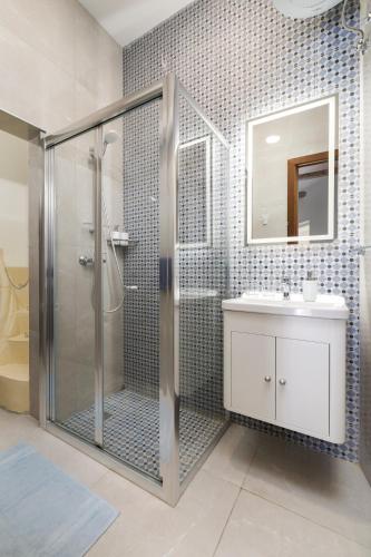 Modern, Cosy 1BD Home - Close to Valletta, Hamrun (photo 6)
