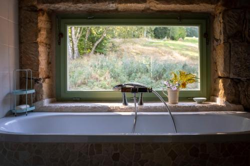 ENJOY Cozy Romance Hills Forest Gardens Views Sauna Whirlpool Bath in Jablonne V Podjestedi