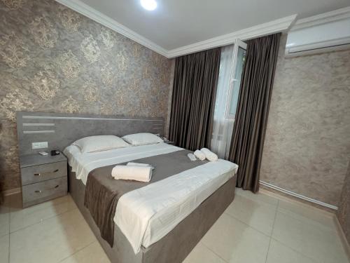 1 queen bed