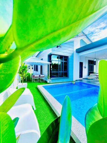 MUSL1M ONLY - Wall White Pool Villa