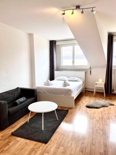 Yooneet Boutique Studio 2´ to Train Station in Genf