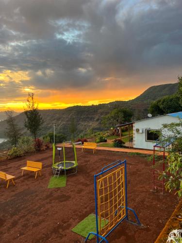 B&B Mahabaleshwar - Heavens Edge Resort - Bed and Breakfast Mahabaleshwar