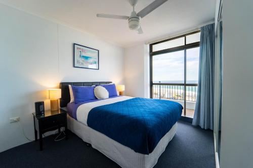 Spectacular Central Surfers Beach Views from Apartment