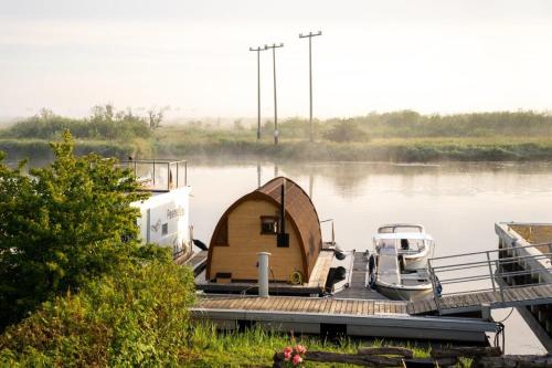 Schwimmpod an der Peene