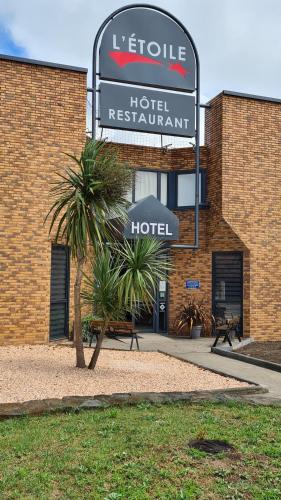 Hôtel L'Etoile Aéroport - A61 - Hotel - Carcassonne