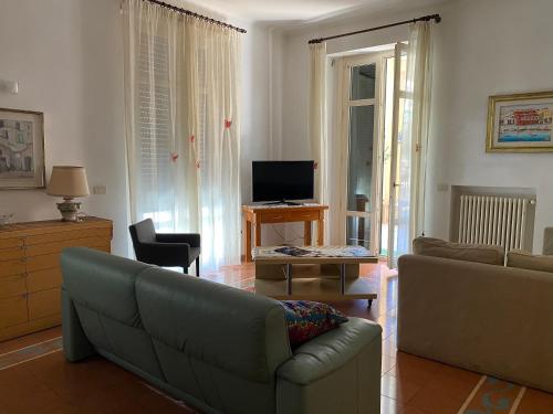 Home Toledo 355, Naples (photo 5)