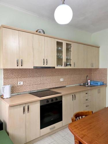 Your tidy & affordable base in Tiranë!, Tirana (photo 6)