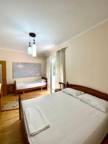Your tidy & affordable base in Tiranë!, Tirana (photo 8)