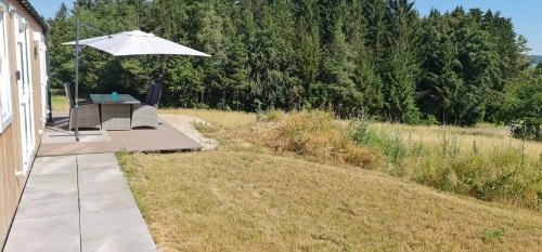 Utvendig, Haus Chios in Birgland