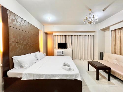 Kiel 5-Star Condo Hotel Across NAIA Manila Airport Terminal 3, Manila