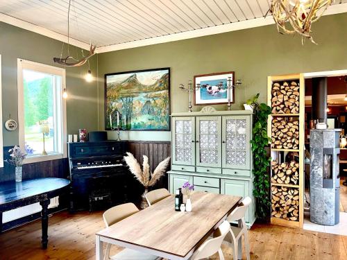 레스토랑, Klimpfjällsgården Hotel & Restaurant (Klimpfjallsgarden Hotel & Restaurant) in 클림프피옐