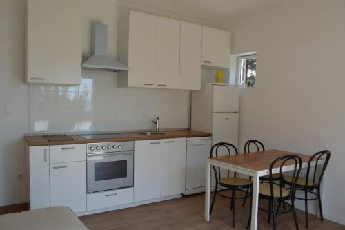 Apartment in Maslenica (Beach 100m), Zadar County, Jasenice (fotografie 5)
