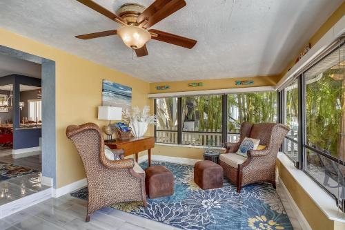 Manatee Home - image 18