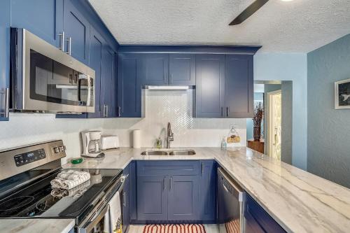 Manatee Home - image 28