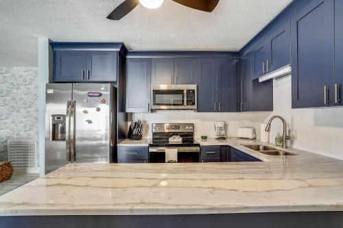 Manatee Home - image 30