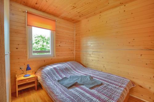 2 bedrooms, 4 beds