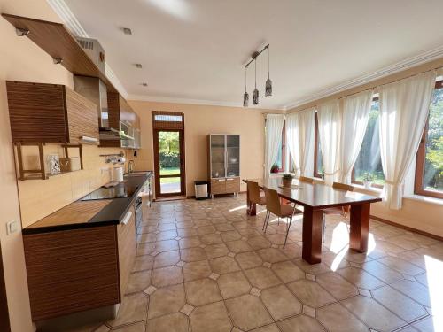 ห้องครัว, Vaivari Retreat in อซารี