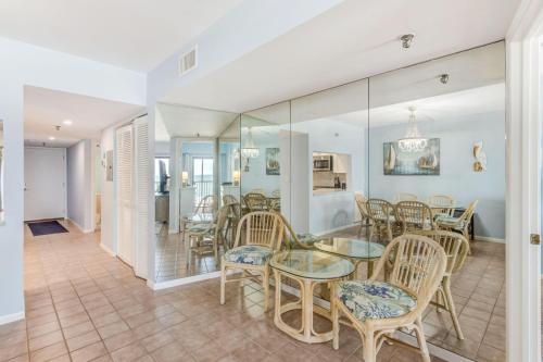 Villa Madeira 306 Beach front stunning view! Walk to everything - image 12