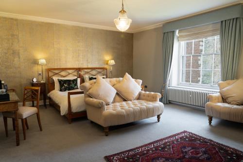 Grays Court Hotel - image 5