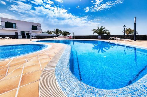 Casa Costa Esmeralda-shared pool