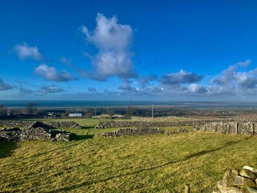 Welsh cottage coastal retreat with stunning views