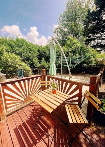River view flat close to Heathrow/Windsor