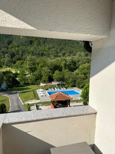 Apartment with Pool View 