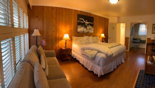 Carmel Garden Inn