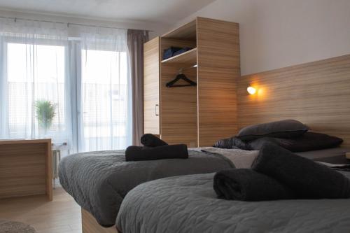 Modernes Studio mit großem Balkon, vollausgestatteter Küche und idealem Arbeitsplatz für Home Office (Modernes Studio mit großem Balkon, vollausgestatteter Kuche und idealem Arbeitsplatz fur Home Office) in Gartringen