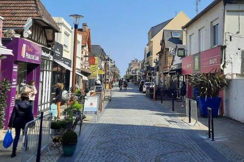 Appartement Ouistreham proche centre et plage in 威斯特拉姆