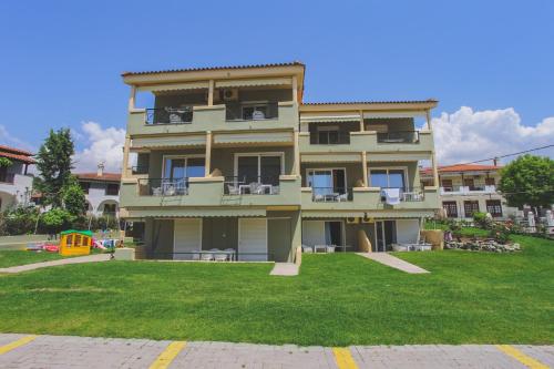 By the Sea Apartments-studios - Siviri