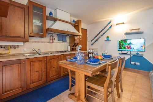 virtuve, Happy Guest Apartments - Alpin Vista Colere in Colere