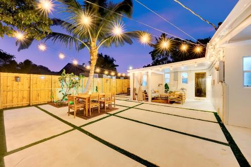 Casa Del Sol in Hollywood, USA