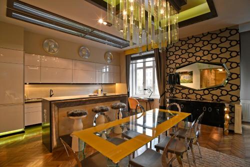 LuxuryFlat near centre on118 sqm, 3BR,2BTH,8bed,AC, Budapešť (fotografie 9)