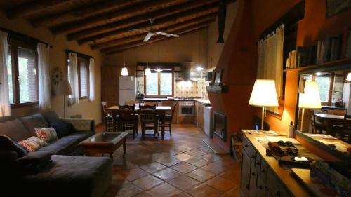 Casa Rural El Riandero in Linares De La Sierra