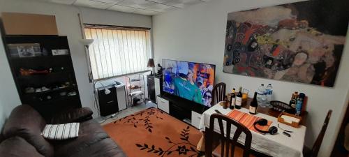 Luxor Studio 1B