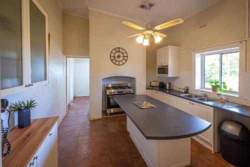 廚房, Bendleby Ranges in 霍克