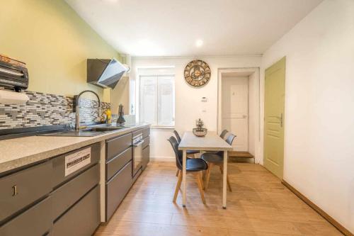 Konyha, Chambre 26m - Salon et kitchenette privé - WIFI (Chambre 26m - Salon et kitchenette prive - WIFI) in Woippy