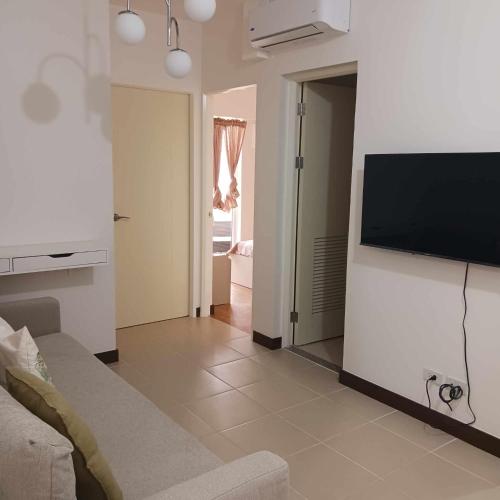 Infina Towers Affordable Staycation 8 units-2 BR, Манила