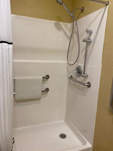 Best Western Plus Skagit Valley Inn and Convention Center - image 2