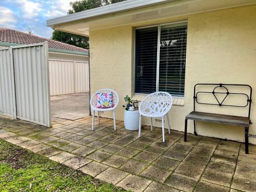 Wrentree - Pet Friendly Inside 26B Laurel Tce