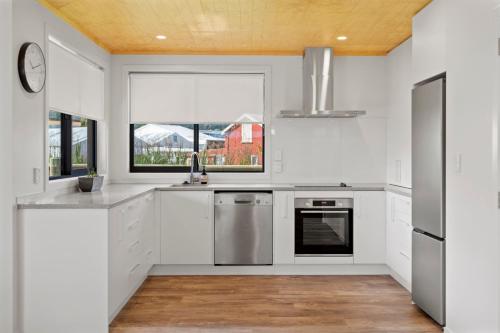 Létesítmények, Custom designed holiday home, next to Cycleway. in Te Aroha