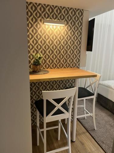 One-Bedroom Apartment image 9