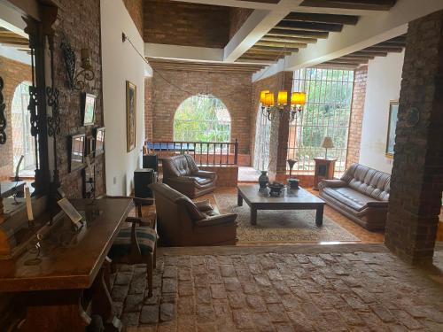 Hermosa Casa Campestre con Piscina y Jacuzzi in Silvania