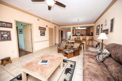 MVC - Unit 1302 - The Cove