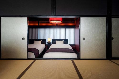 Japanese-Style Townhouse image 10
