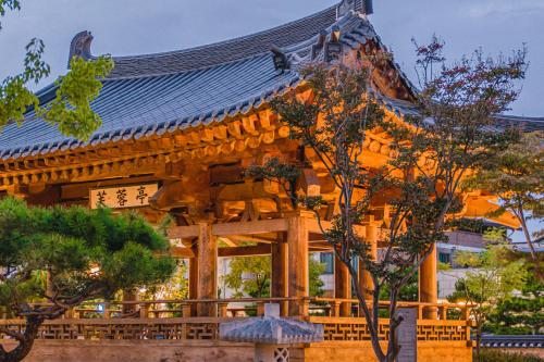 Hanok Stay Namwonyechon by Kensington