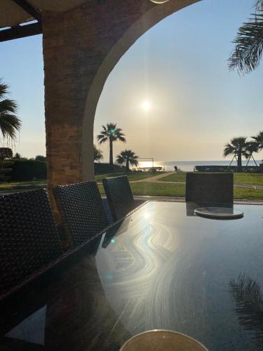 Kilátás, Ionion Beachfront Villa in Sotira