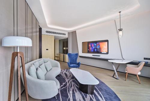 Renaissance Zhuhai Hotel